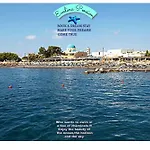 Evelina Means Vacation Beside The Sea, Who Wants To Swim In A Box Of Chemicals, Swimming In The Sea,there Is Nothing Like A Morning Walk On A Beach-beachlife Definitely Has A Different Vibe 佩里萨