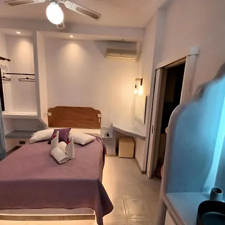 Affittacamere Evelina A Breath Away From The Black Offer Plenty Of Type To Every Traveler's Needs-economic Rooms-thematic Rooms-design Rooms-kitchenette Rooms-studios-small
