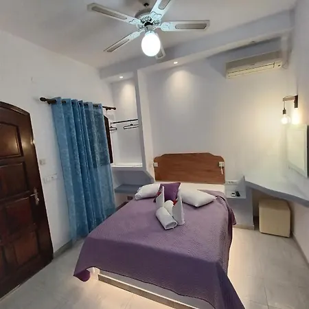 Evelina Means Vacation Beside The Sea, Who Wants To Swim In A Box Of Chemicals, Swimming In The Sea,there Is Nothing Like A Morning Walk On A Beachlife Definitely Has A Different Vibe بيت ضيافة بيريسا