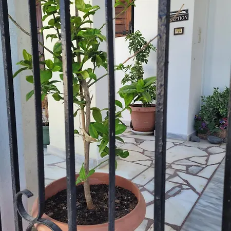 بيت ضيافة Evelina Means Vacation Beside The Sea, Who Wants To Swim In A Box Of Chemicals, Swimming In The Sea,there Is Nothing Like A Morning Walk On A Beachlife Definitely Has A Different Vibe