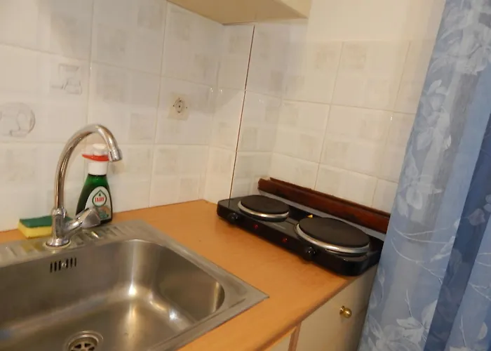 Evelina Means Vacation Beside The Sea, Who Wants To Swim In A Box Of Chemicals, Swimming In The Sea,there Is Nothing Like A Morning Walk On A Beach-beachlife Definitely Has A Different Vibe 招待所