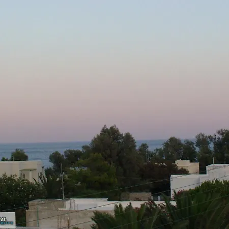 Evelina Pension: Diverse Near Black Guest house Perissa (Santorini)