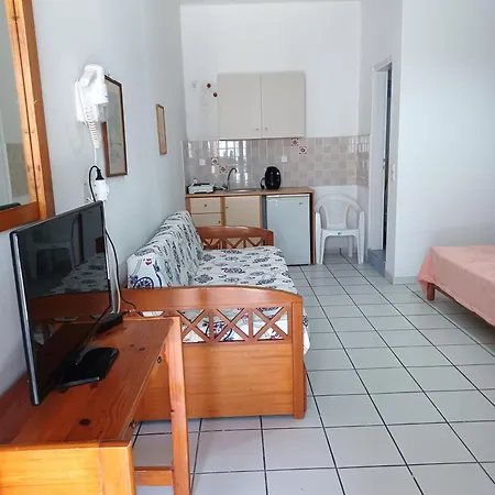 Maison d'hôtes Evelina Means Vacation Beside The Sea, Who Wants To Swim In A Box Of Chemicals, Swimming In The Sea,there Is Nothing Like A Morning Walk On A Beachlife Definitely Has A Different Vibe