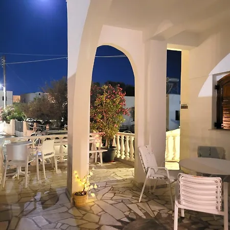 게스트하우스 Evelina Pension Guest Beach House-Rooms And Studios Means Vacation Beside The Sea-Swimming In The Sea-There Is Nothing Like A Morning Walk On A Beach-Beachlife Definitely Has A Different Vibe 4*