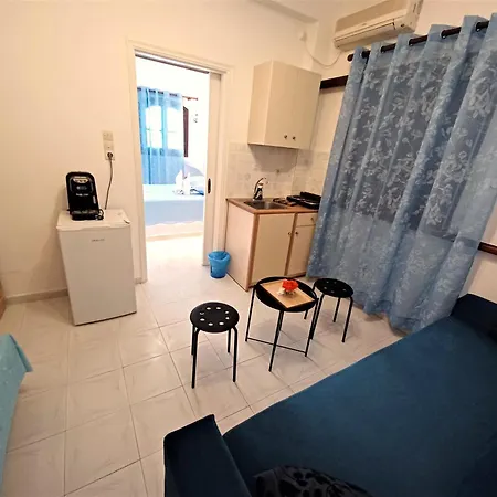 게스트하우스 Evelina Pension Guest Beach House-Rooms And Studios Means Vacation Beside The Sea-Swimming In The Sea-There Is Nothing Like A Morning Walk On A Beach-Beachlife Definitely Has A Different Vibe 4*