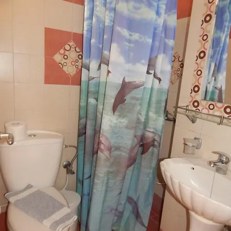 게스트하우스 Evelina Pension Guest Beach House-Rooms And Studios Means Vacation Beside The Sea-Swimming In The Sea-There Is Nothing Like A Morning Walk On A Beach-Beachlife Definitely Has A Different Vibe