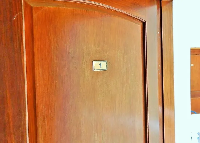 게스트하우스 Evelina Means Vacation Beside The Sea, Who Wants To Swim In A Box Of Chemicals, Swimming In The Sea,there Is Nothing Like A Morning Walk On A Beach-beachlife Definitely Has A Different Vibe 페리사