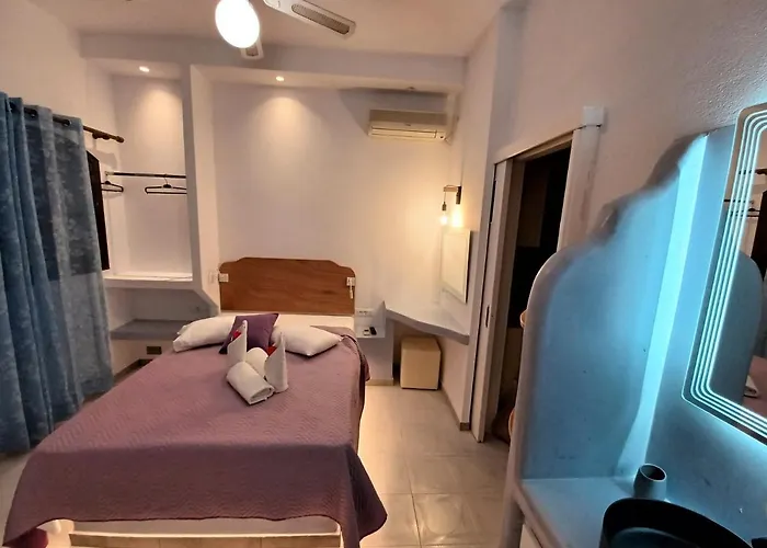 게스트하우스 Evelina Means Vacation Beside The Sea, Who Wants To Swim In A Box Of Chemicals, Swimming In The Sea,there Is Nothing Like A Morning Walk On A Beach-beachlife Definitely Has A Different Vibe