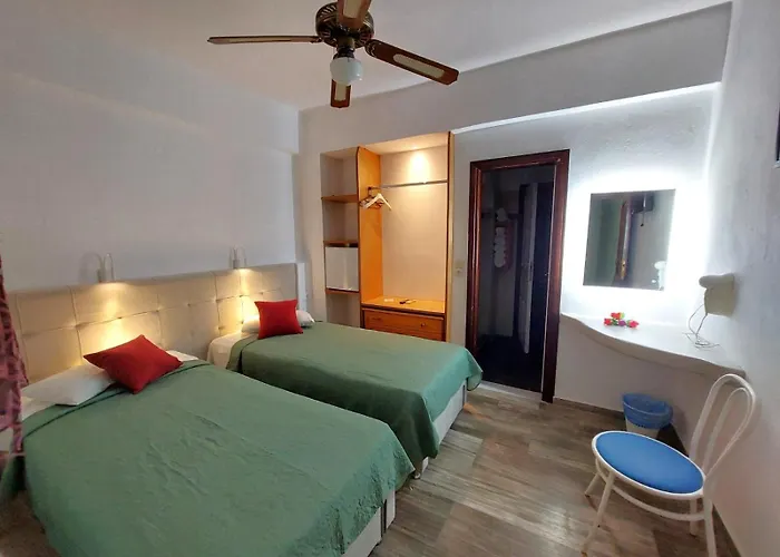 Evelina Means Vacation Beside The Sea, Who Wants To Swim In A Box Of Chemicals, Swimming In The Sea,there Is Nothing Like A Morning Walk On A Beach-beachlife Definitely Has A Different Vibe 4* 페리사