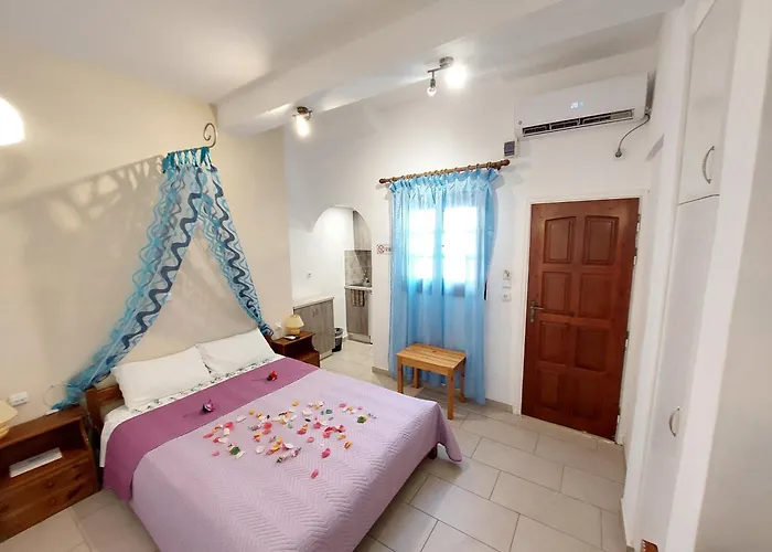 Evelina Means Vacation Beside The Sea, Who Wants To Swim In A Box Of Chemicals, Swimming In The Sea,there Is Nothing Like A Morning Walk On A Beach-beachlife Definitely Has A Different Vibe 페리사