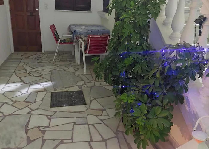 Evelina Means Vacation Beside The Sea, Who Wants To Swim In A Box Of Chemicals, Swimming In The Sea,there Is Nothing Like A Morning Walk On A Beach-beachlife Definitely Has A Different Vibe 페리사