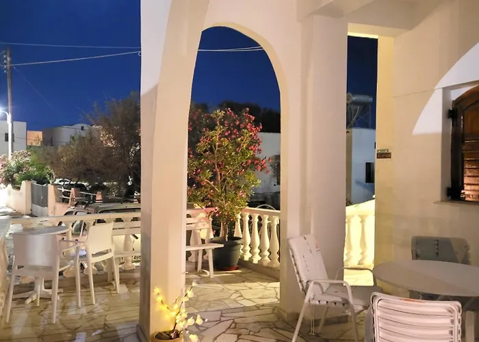 게스트하우스 Evelina Means Vacation Beside The Sea, Who Wants To Swim In A Box Of Chemicals, Swimming In The Sea,there Is Nothing Like A Morning Walk On A Beach-beachlife Definitely Has A Different Vibe 4*