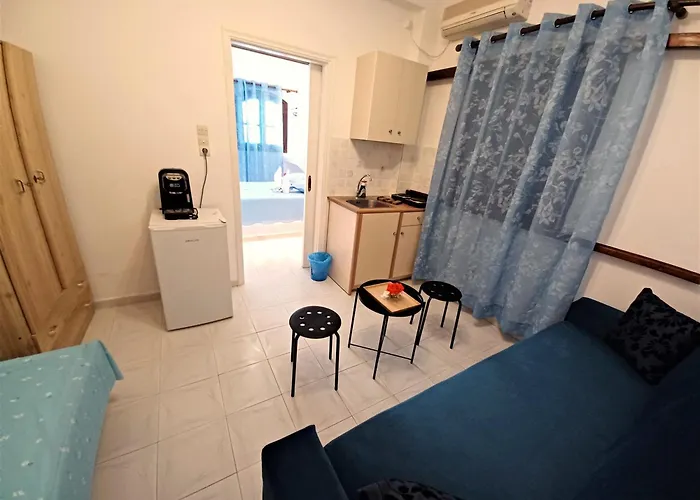 게스트하우스 Evelina Means Vacation Beside The Sea, Who Wants To Swim In A Box Of Chemicals, Swimming In The Sea,there Is Nothing Like A Morning Walk On A Beach-beachlife Definitely Has A Different Vibe 4*