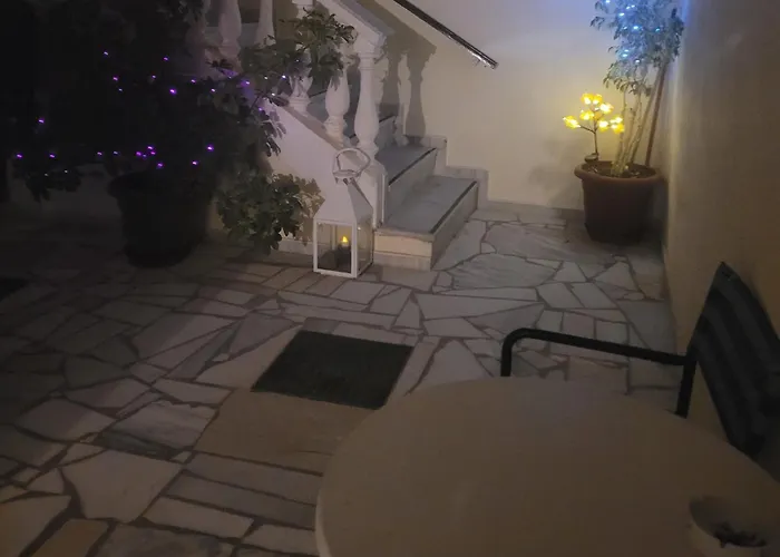 게스트하우스 Evelina Means Vacation Beside The Sea, Who Wants To Swim In A Box Of Chemicals, Swimming In The Sea,there Is Nothing Like A Morning Walk On A Beach-beachlife Definitely Has A Different Vibe 페리사