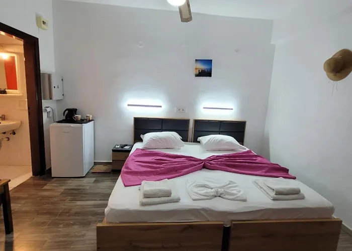 Evelina Means Vacation Beside The Sea, Who Wants To Swim In A Box Of Chemicals, Swimming In The Sea,there Is Nothing Like A Morning Walk On A Beach-beachlife Definitely Has A Different Vibe 게스트하우스 4*