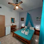 Evelina Means Vacation Beside The Sea, Who Wants To Swim In A Box Of Chemicals, Swimming In The Sea,there Is Nothing Like A Morning Walk On A Beach-beachlife Definitely Has A Different Vibe 招待所 4*