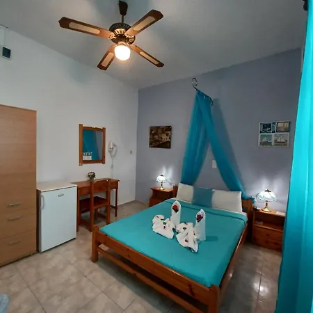 Evelina Pension Guest Beach House-Rooms And Studios Means Vacation Beside The Sea-Swimming In The Sea-There Is Nothing Like A Morning Walk On A Beach-Beachlife Definitely Has A Different Vibe Gæstehus 4*
